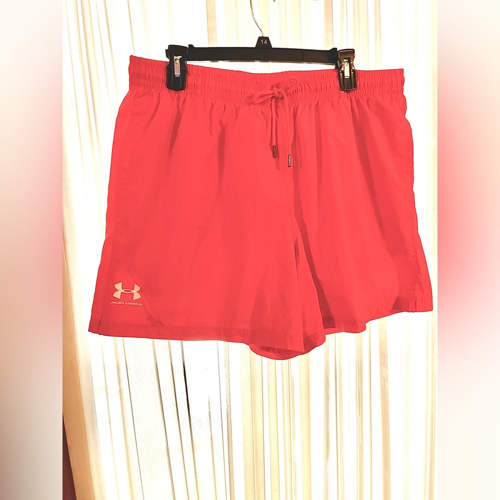 NWT/ Under Armour Men’s Volly  Shorts, Size XL